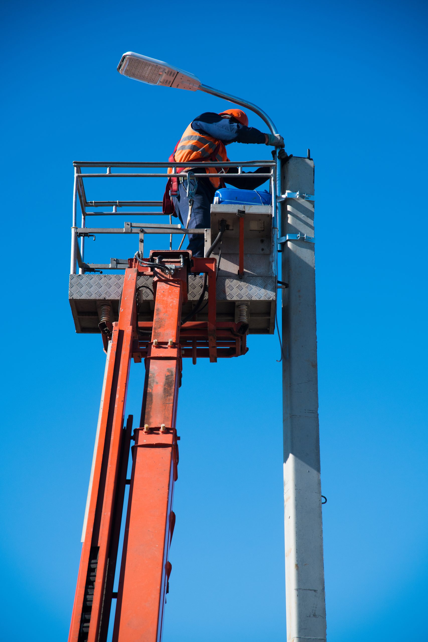 worker with helmet and safety protective equipment 2025 10 16 13 58 19 utc scaled |